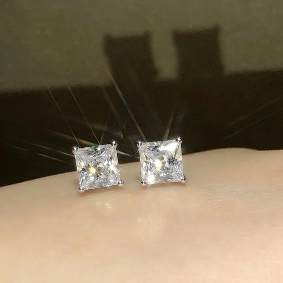 "4MM S925 Sterling Silver CZ Stud Earrings for Women/Girl, US19251024 - Picture 5 of 11